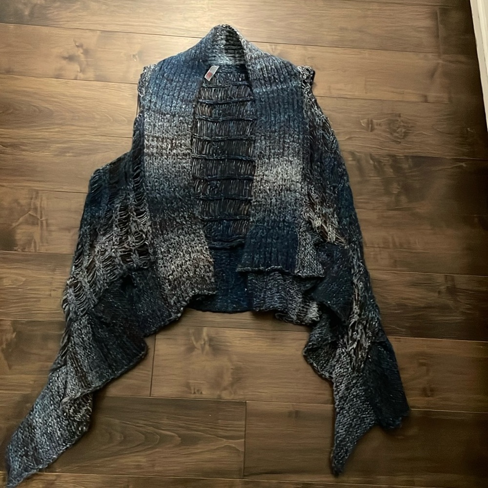 Gorgeous sweater vest